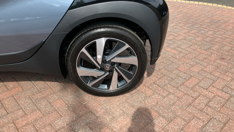 Toyota Aygo X 1.0 VVT-i Edge 5dr Petrol Hatchback